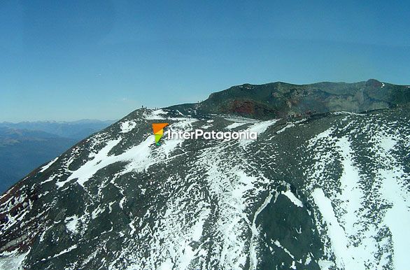 Vuelo sobre el crter - Pucn