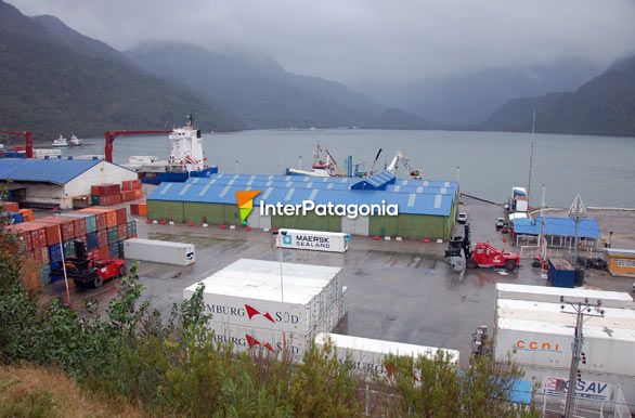 Chacabuco principal terminal martima de la regin - Puerto Aysn