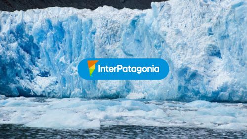 Sorteando bloques de hielo azul