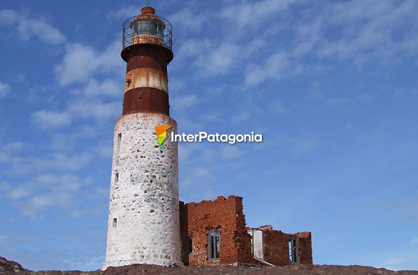 Faro de Isla Pingino - Puerto Deseado