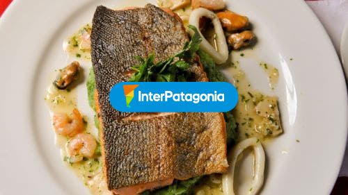 Salmón con mariscos, Angelmó