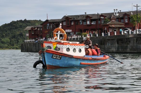 Delfn VI, Puerto de Angelm - Puerto Montt