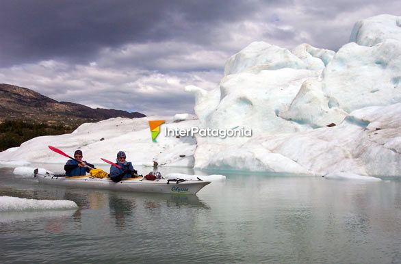 Kayakismo en el ro Balmaceda - Puerto Natales