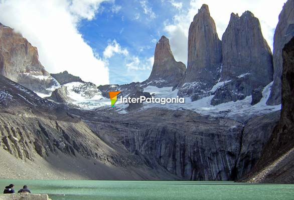 Gigantes moles de granito - Puerto Natales