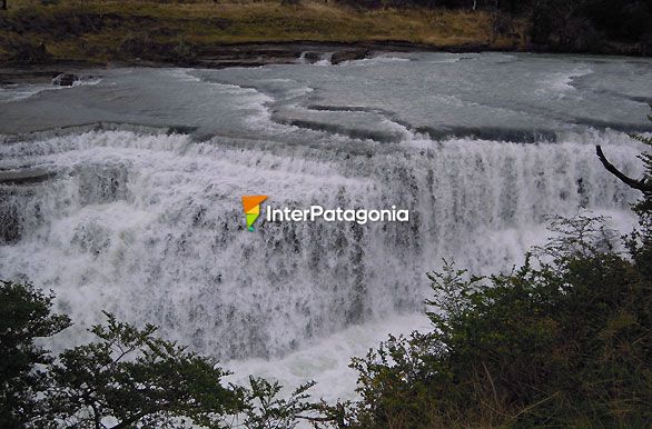 Saltos del Ro Paine - Puerto Natales