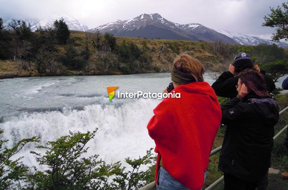 Observando el salto - Puerto Natales