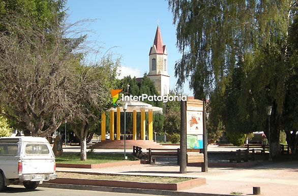 Plaza y parroquia - Puerto Octay