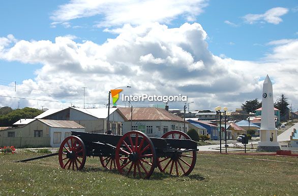 Monolito y Parque del Recuerdo - Porvenir