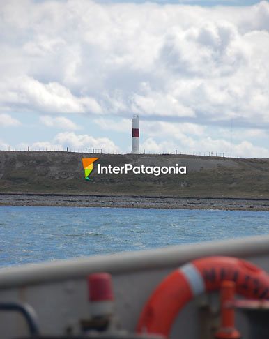 Vista del faro desde el transbordador Melianka - Porvenir