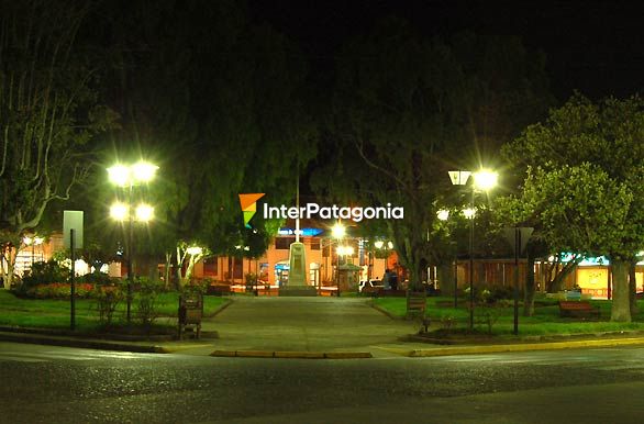 Plaza de noche - Puerto Varas