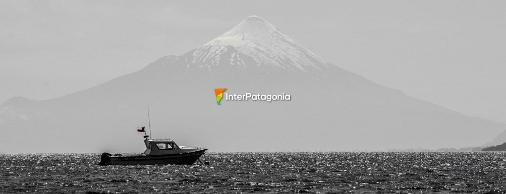 Tono de grises en el Llanquihue, Puerto Varas - Puerto Varas