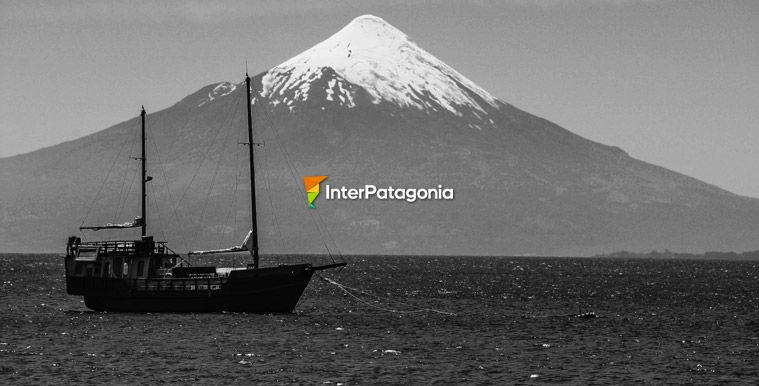 Viejo barco de madera, Capitn Haase - Puerto Varas