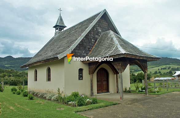 Capilla San Miguel - En el KM 28 - Puerto Varas