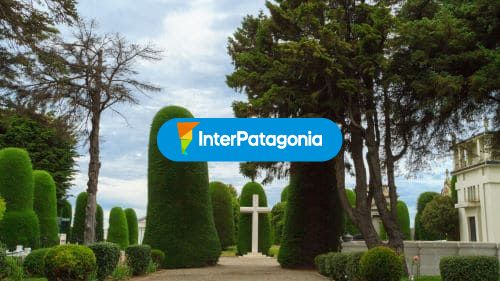 Ingreso al cementerio municipal