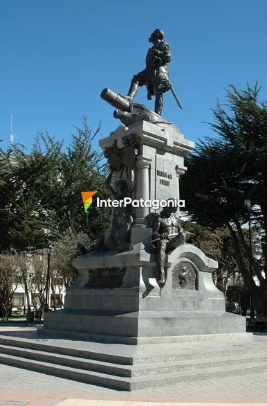 Monumento a Magallanes - Punta Arenas