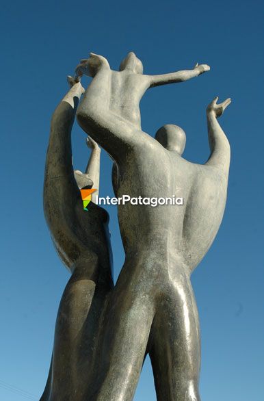 Monumento a los Emigrantes - Punta Arenas