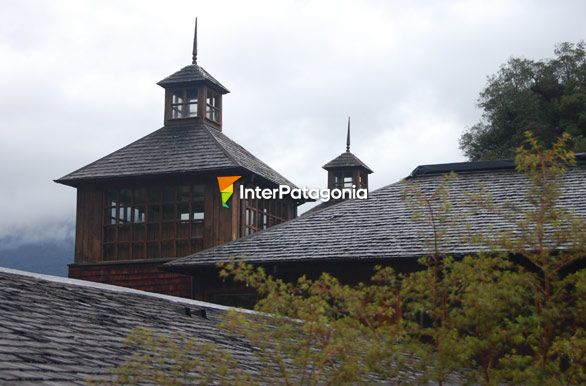 <i>Chilota</i> architecture, Puyuhuapi Lodge & Spa - Puyuhuapi