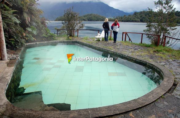 Dorita Bay, Puyuhuapi Hot Springs
