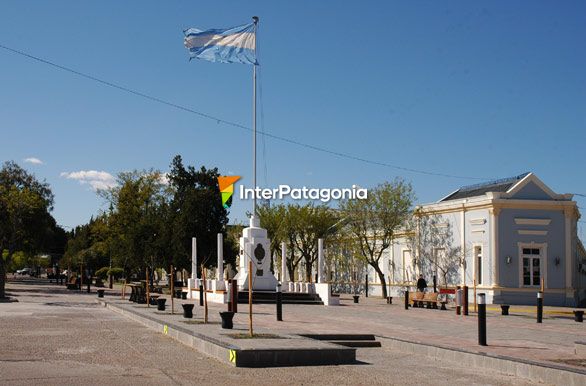 Peatonal frente a Casa de Gobierno - Rawson