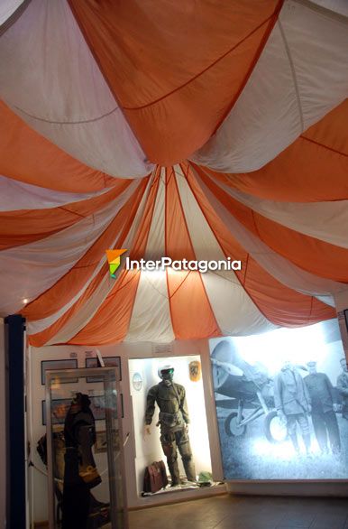 Paracaídas en el Museo Choquintel