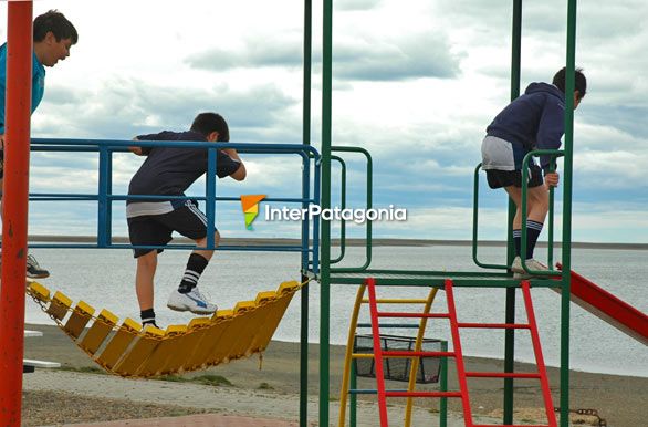 Carrera en los juegos de la costanera - San Julin