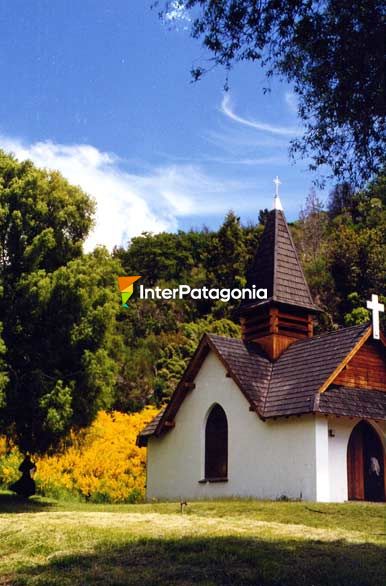 Capilla de Nuestra Seora del Lago - Villa Futalaufquen. - Trevelin