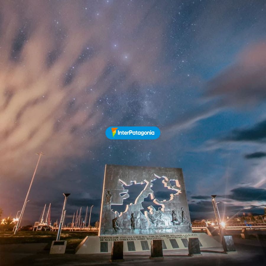 Recuerdo de los ca�dos en Malvinas - Ushuaia