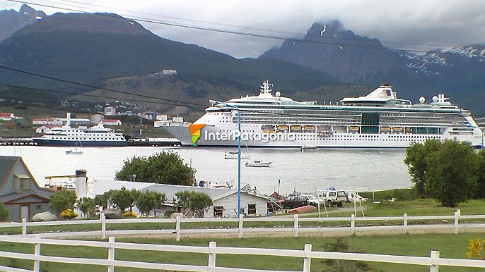 Grandes cruceros en puerto Ushuaia