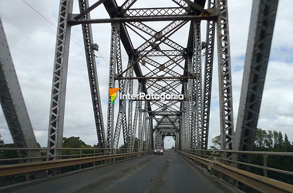 Viaducto sobre el Ro Negro - Viedma / Carmen de Patagones