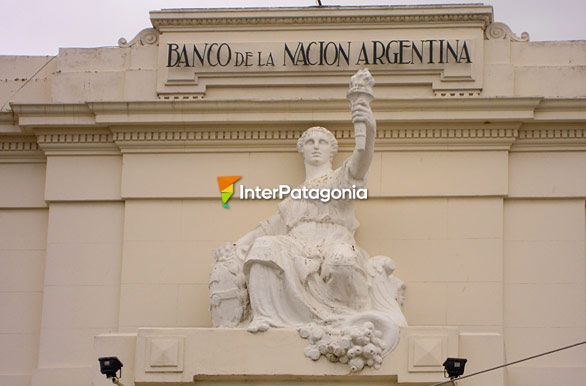 Fachada del Banco Nacin - Viedma / Carmen de Patagones