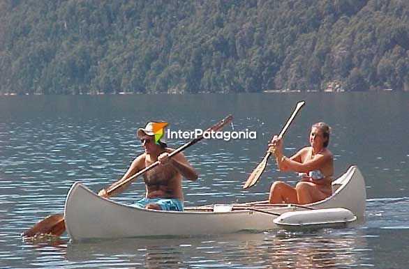 Canoe paddling in the Correntoso - Villa La Angostura