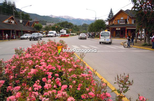 Avenida Arrayanes - Villa La Angostura