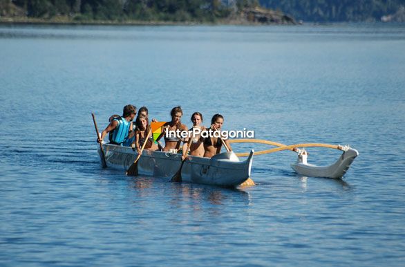 Sailing across the Lake District - Villa La Angostura