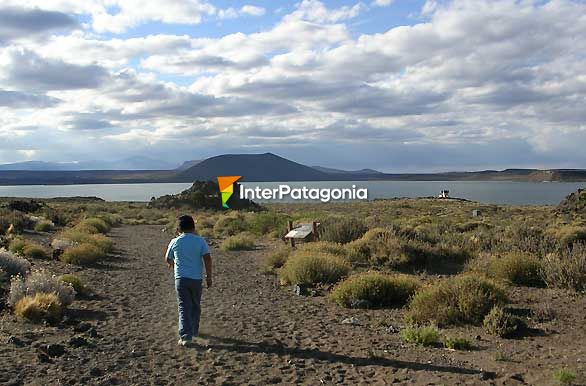 A la Laguna Blanca - Zapala